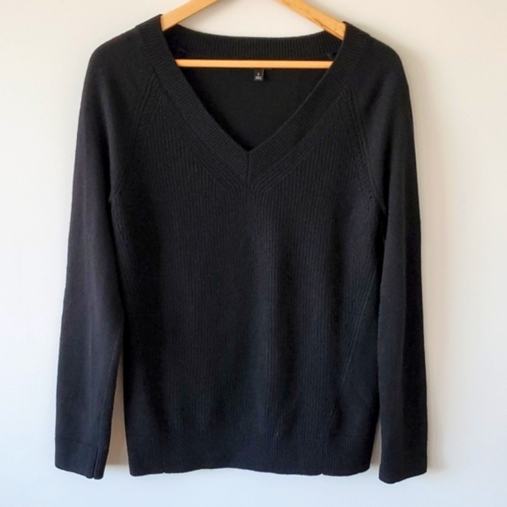 Talbots V-Neck Black Wool Cashmere Blend Knit Cardigan Sweater Women's Sz S - Picture 2 of 9